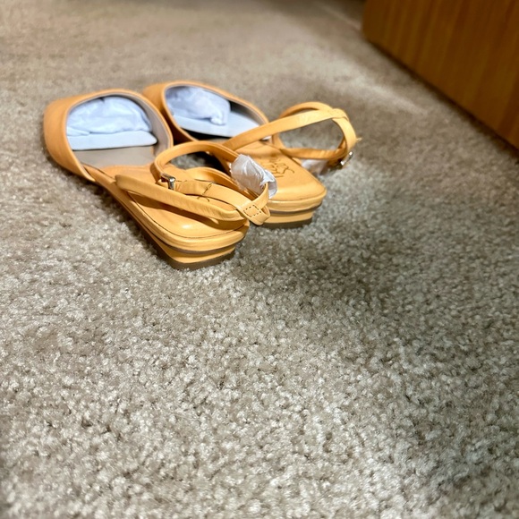 Franco Sarto | L-Jolee Ankle Strap Flat, size 38.5EU/8.5US in Cantaloupe Leather - Picture 7 of 10